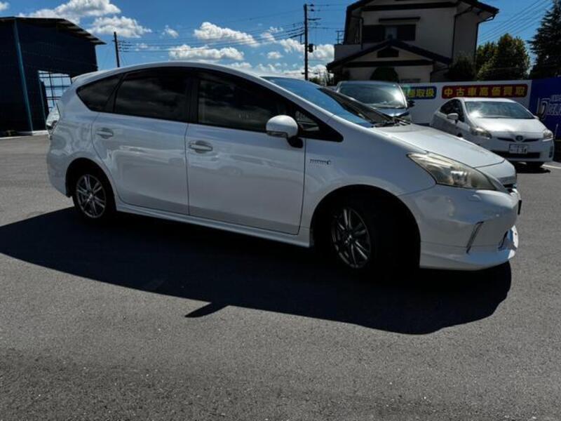 PRIUS ALPHA