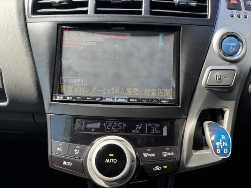 PRIUS ALPHA