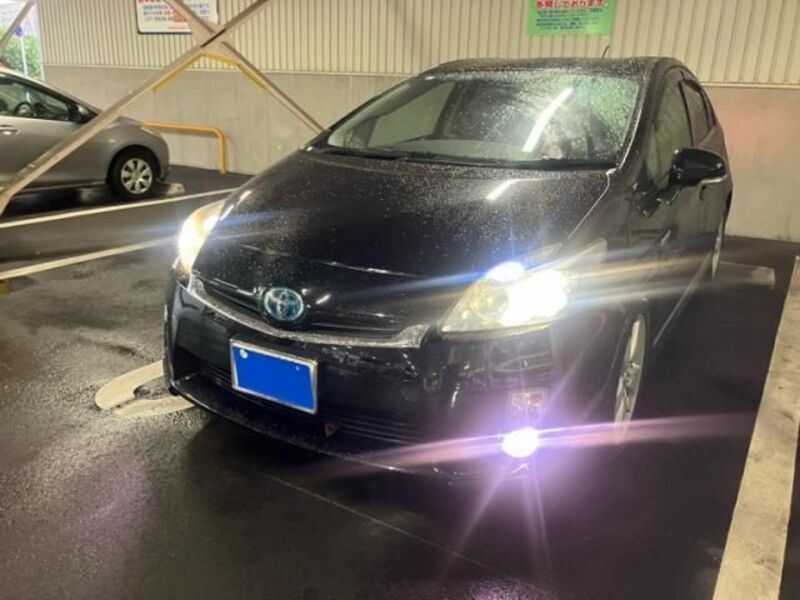 TOYOTA PRIUS