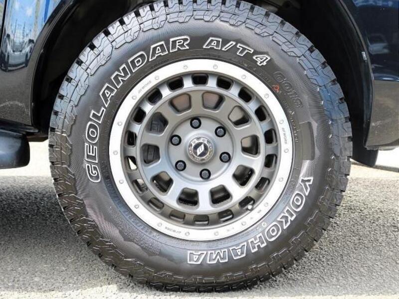 HILUX