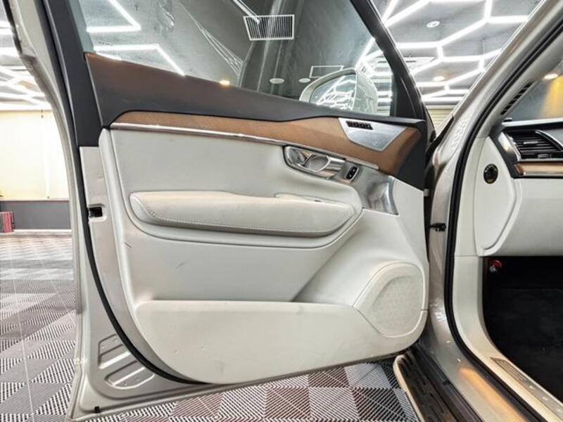XC90