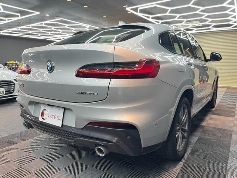 X4