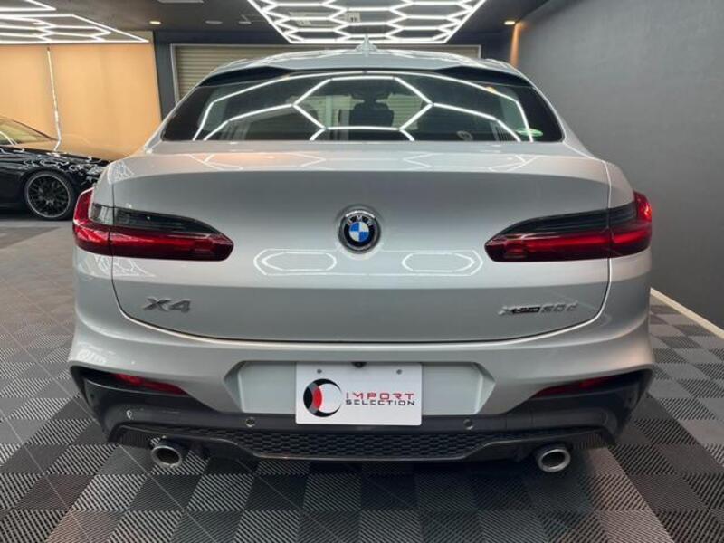 X4