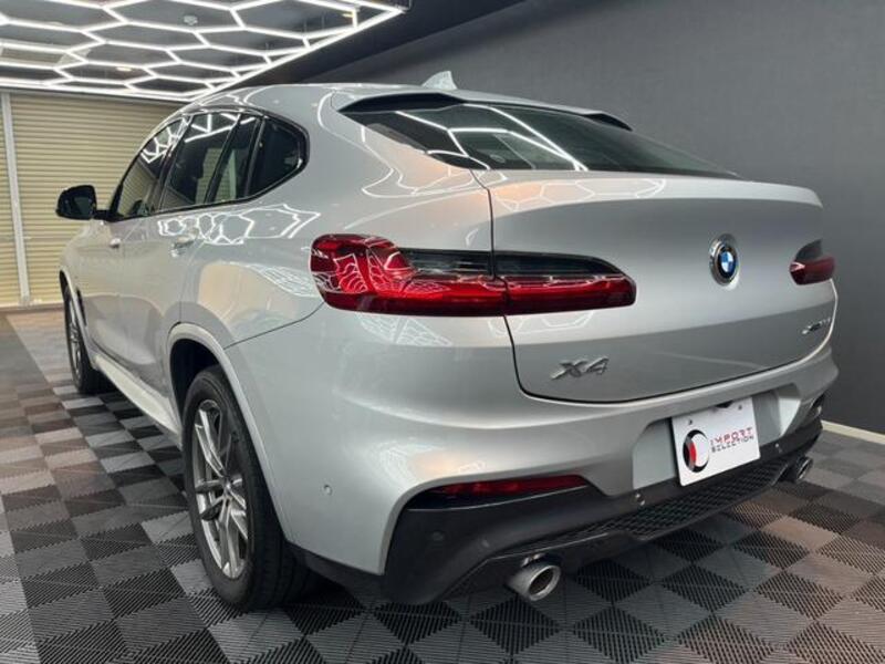 X4