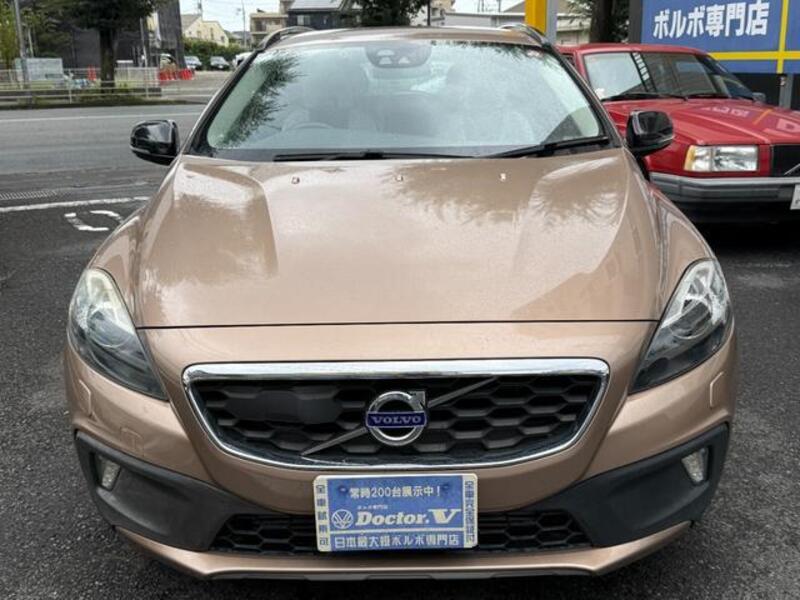 V40