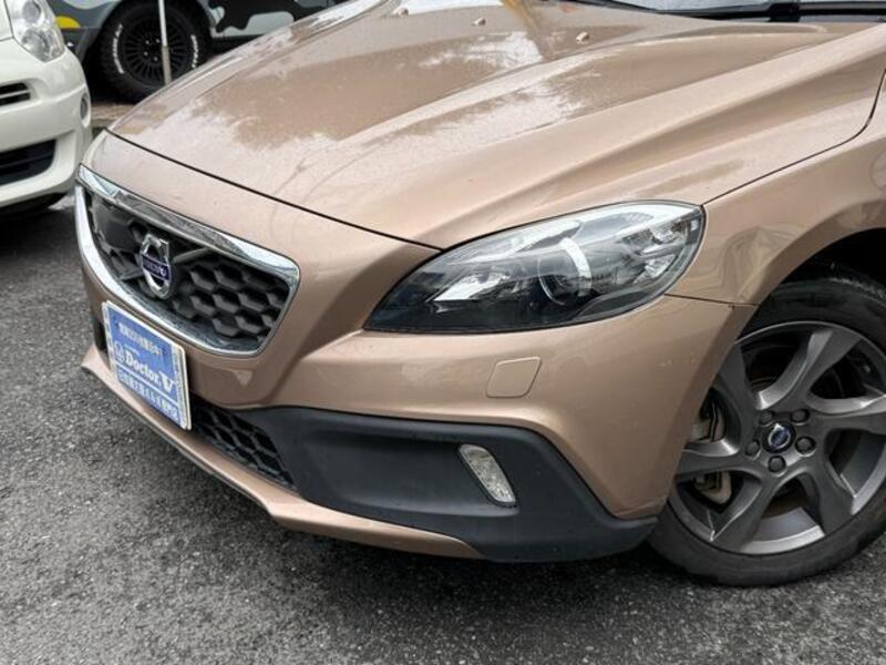 V40