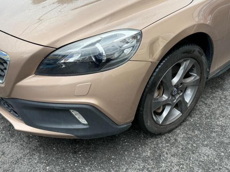 V40