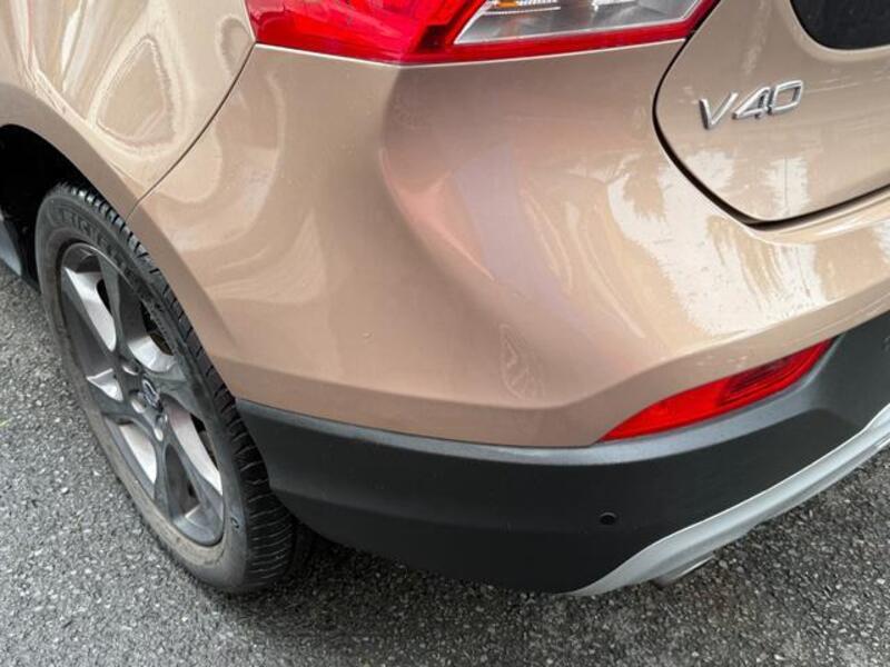V40