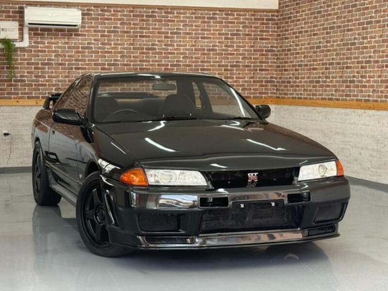 NISSAN SKYLINE