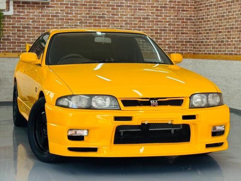 NISSAN SKYLINE