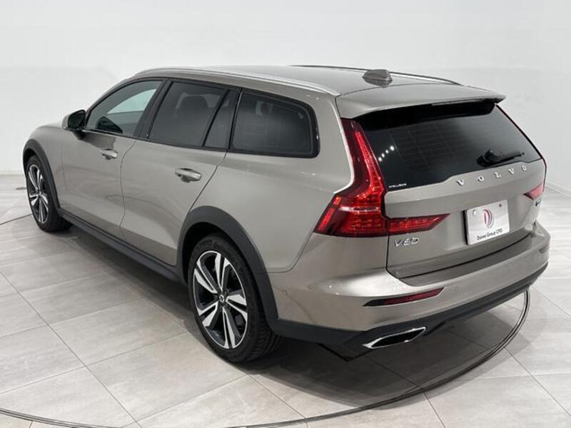 V60