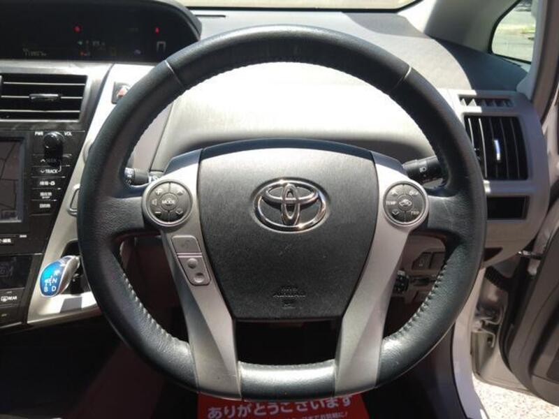 PRIUS ALPHA