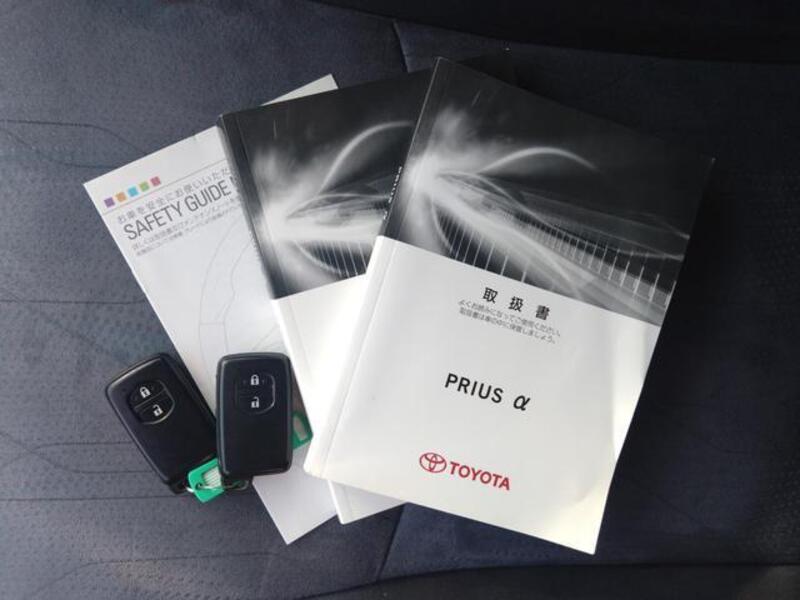 PRIUS ALPHA