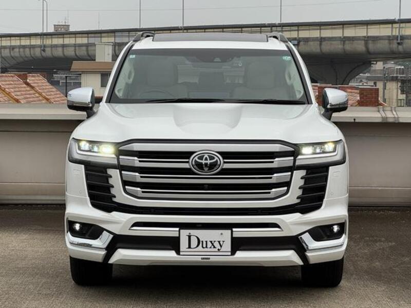 LAND CRUISER