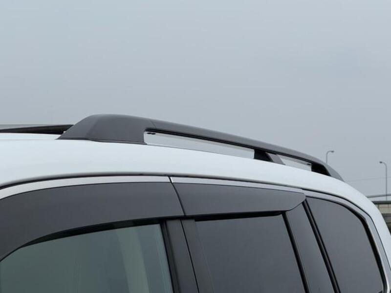 LAND CRUISER