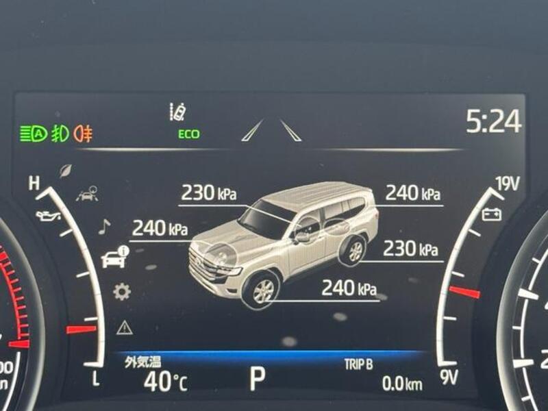 LAND CRUISER