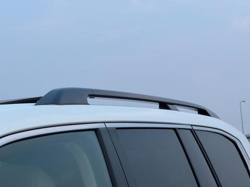 LAND CRUISER