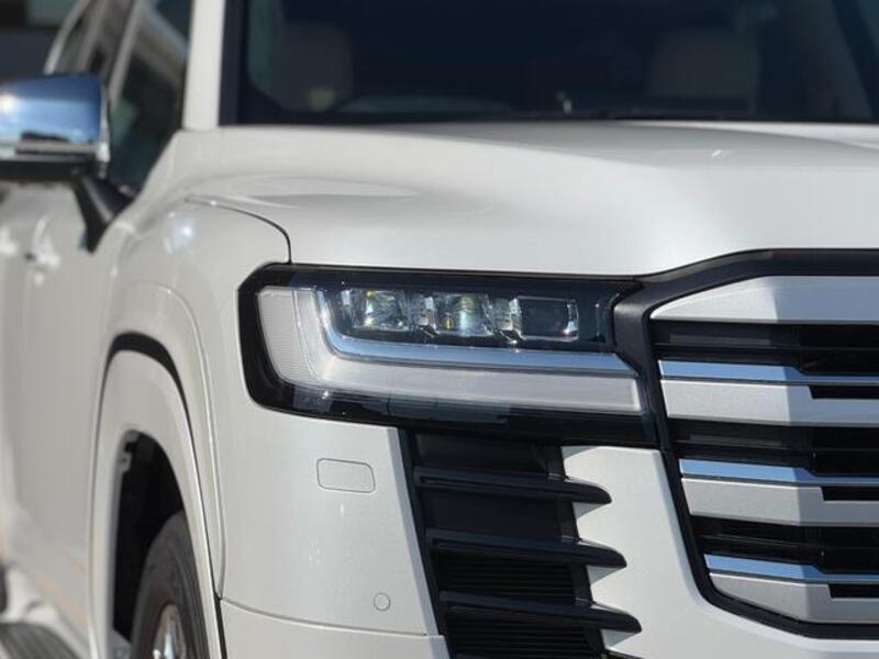 LAND CRUISER