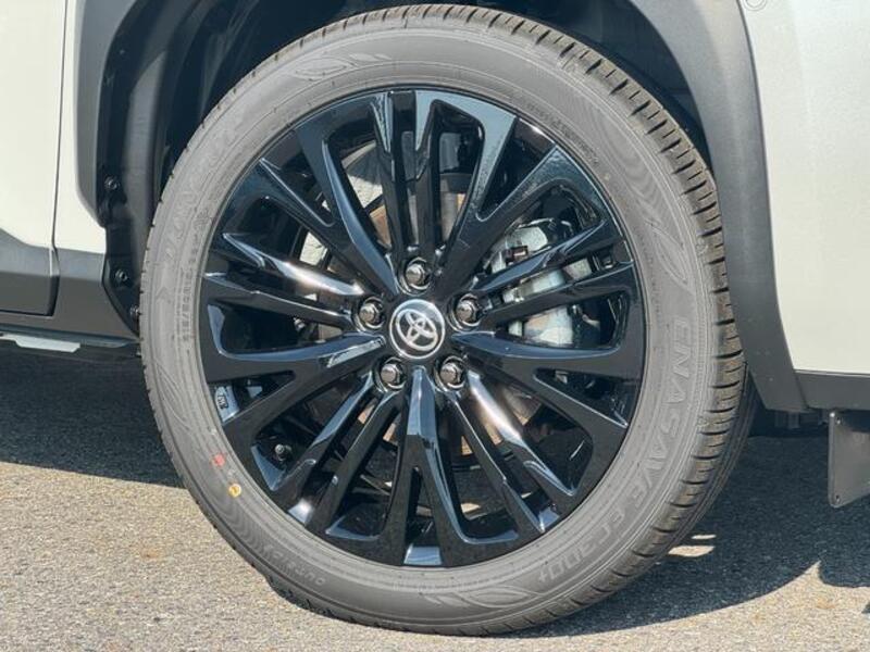 YARIS CROSS