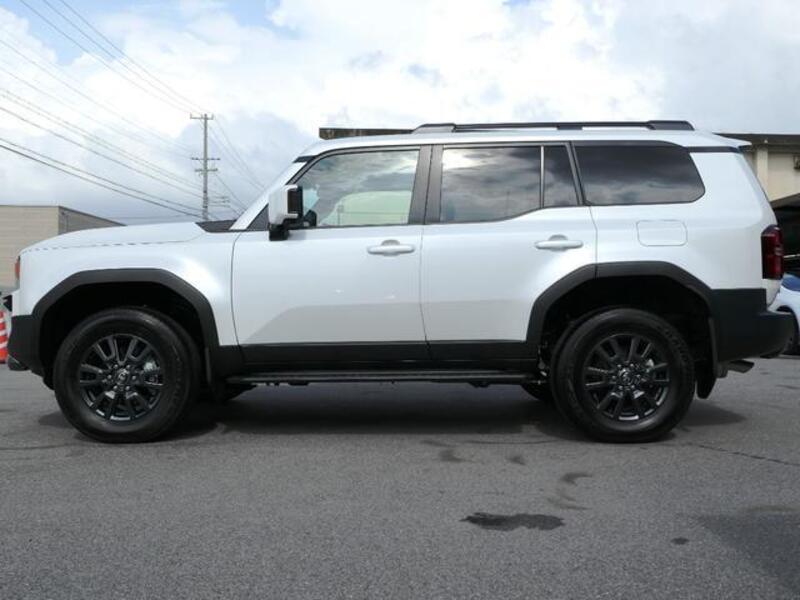 LAND CRUISER 250