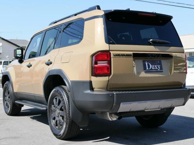 LAND CRUISER 250