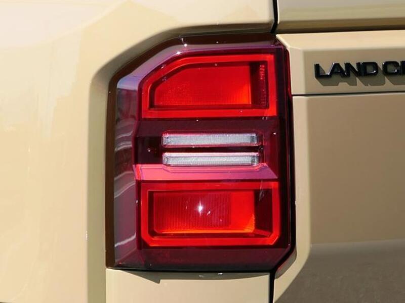 LAND CRUISER 250
