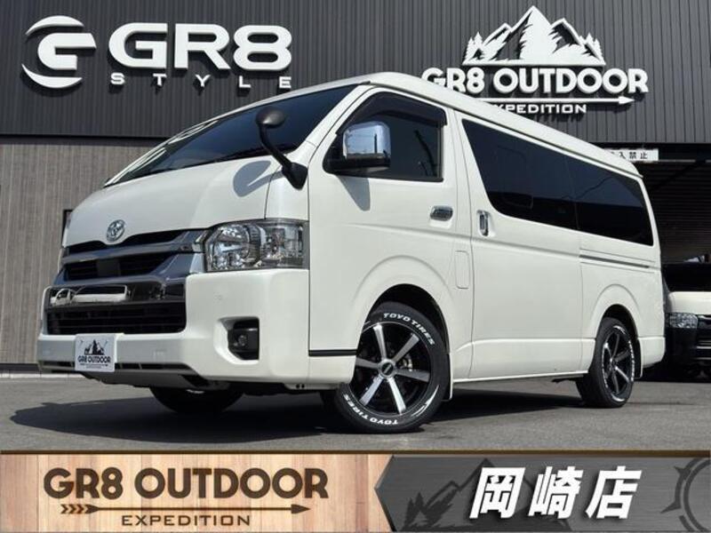 TOYOTA HIACE VAN