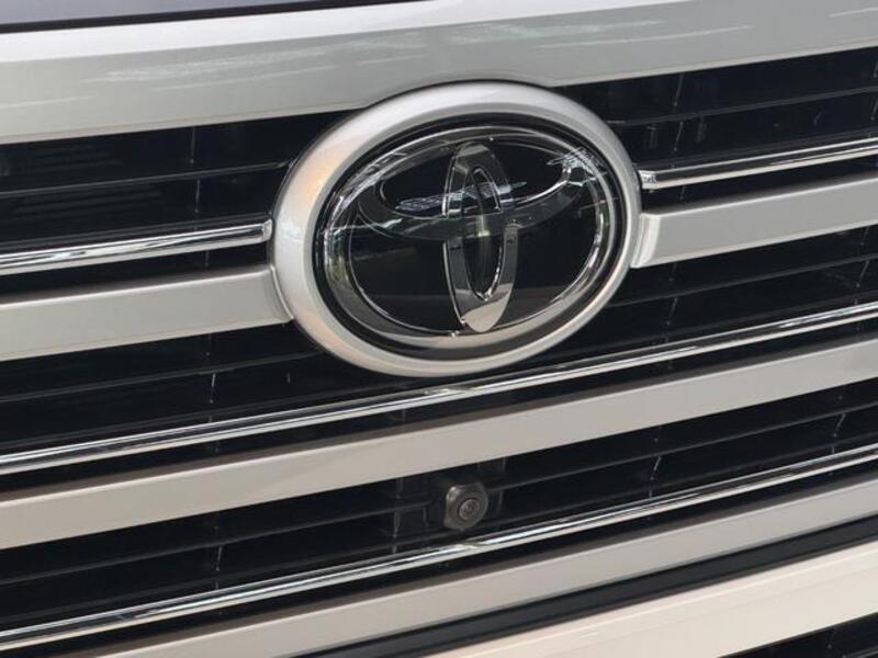 LAND CRUISER