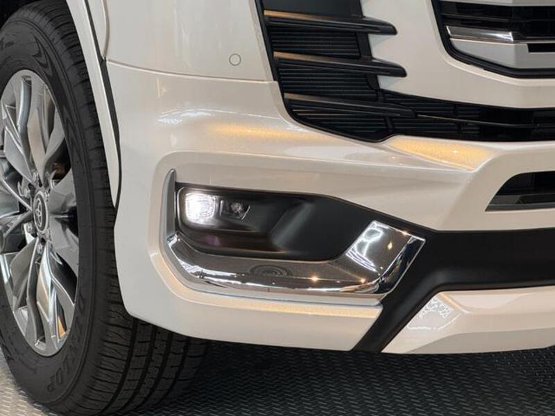 LAND CRUISER