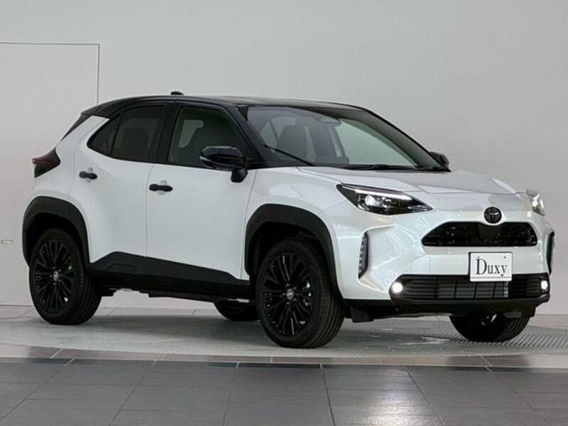 YARIS CROSS