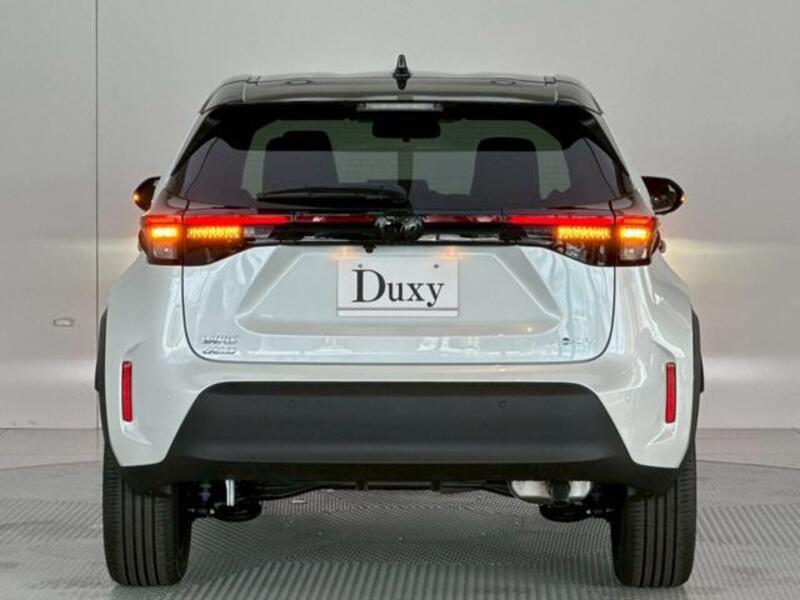 YARIS CROSS