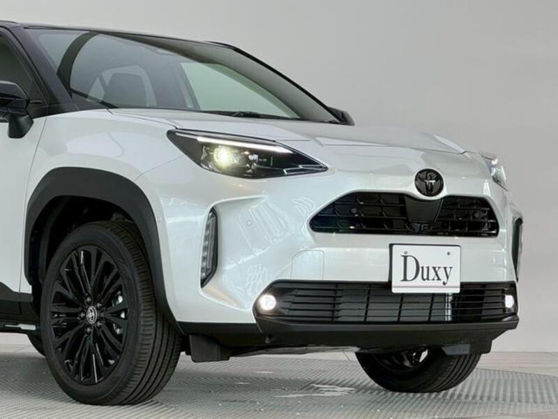 YARIS CROSS