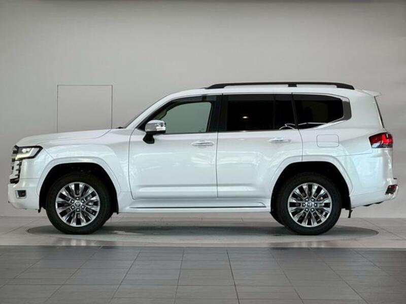 LAND CRUISER