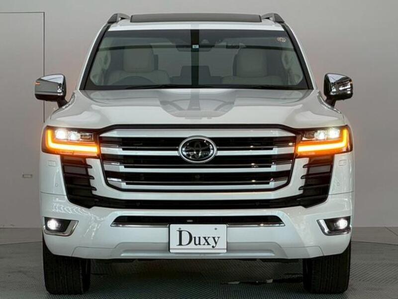 LAND CRUISER