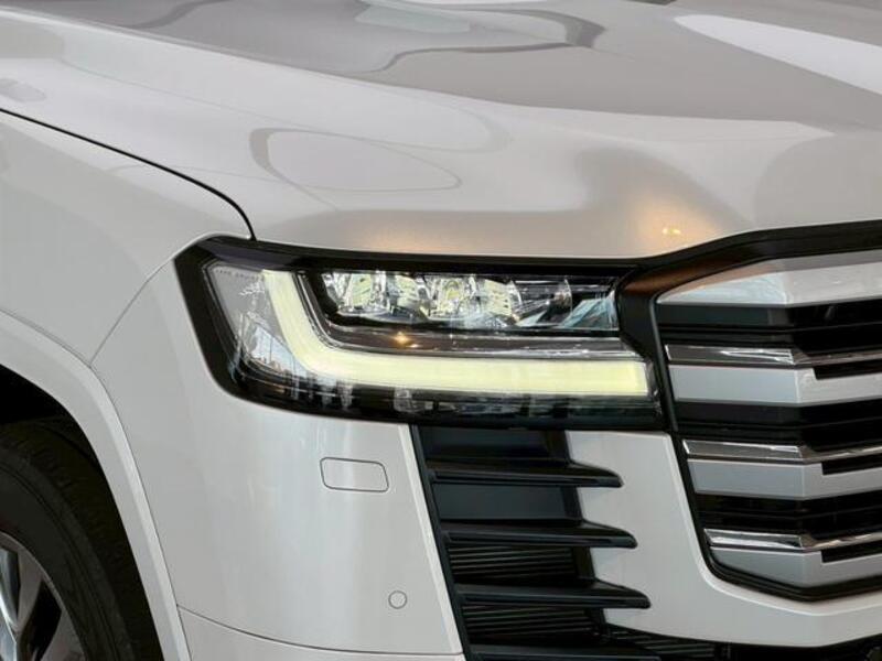 LAND CRUISER