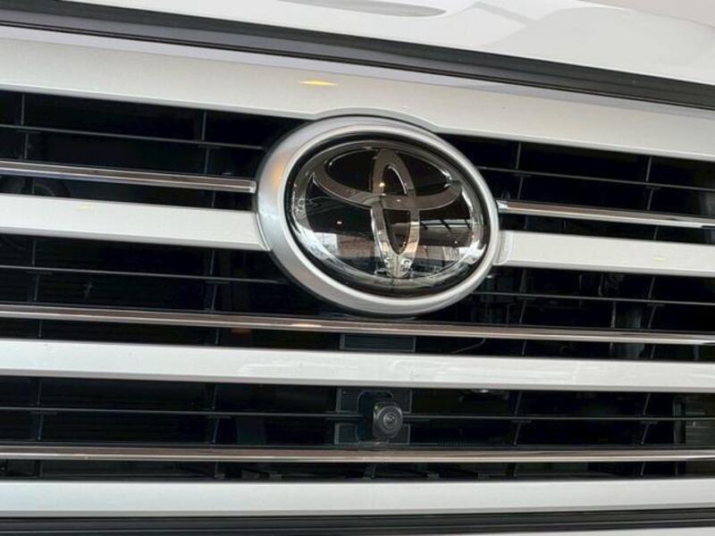 LAND CRUISER