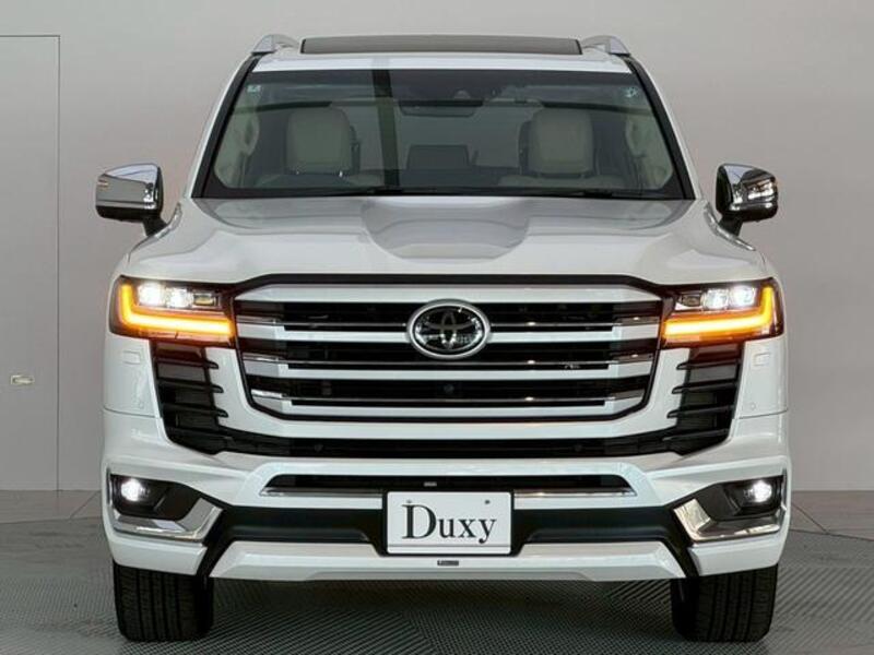 LAND CRUISER