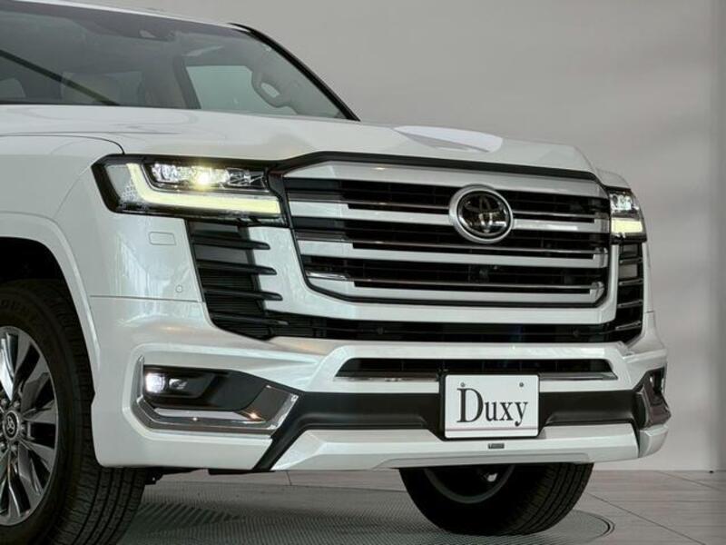 LAND CRUISER