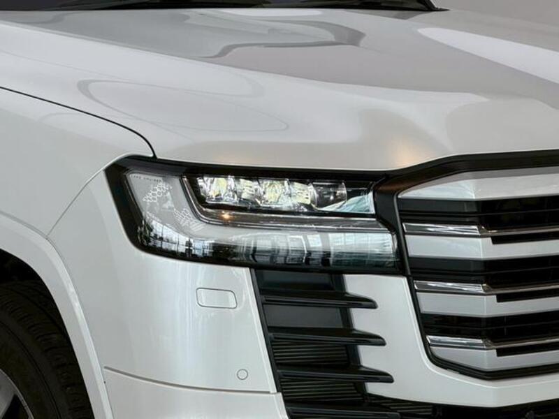LAND CRUISER
