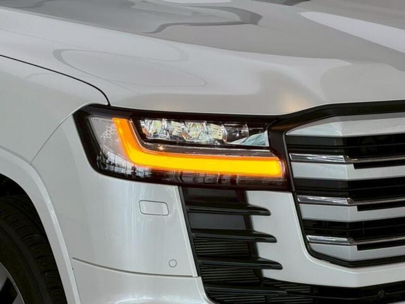 LAND CRUISER