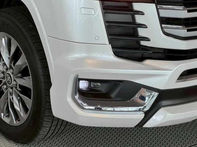 LAND CRUISER