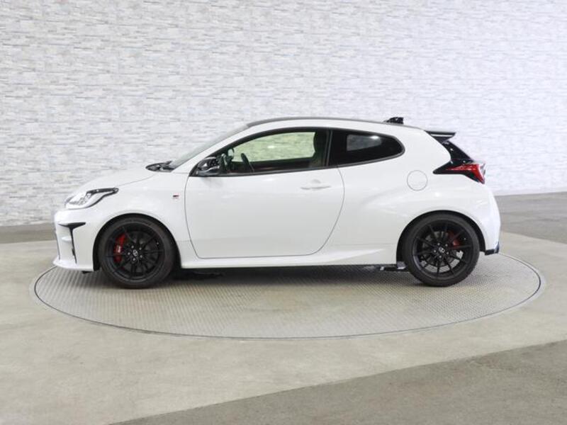 GR YARIS