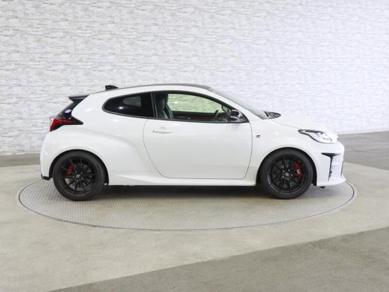 GR YARIS