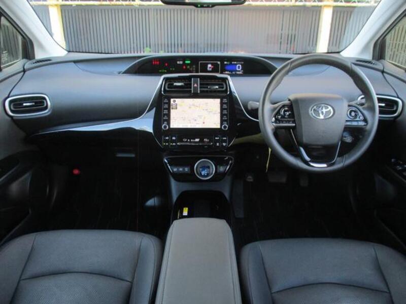 PRIUS PHV