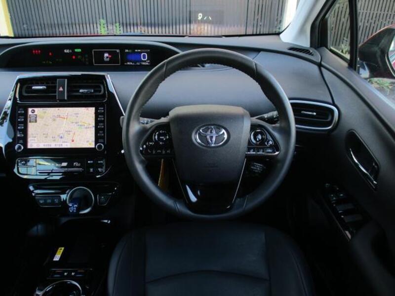 PRIUS PHV