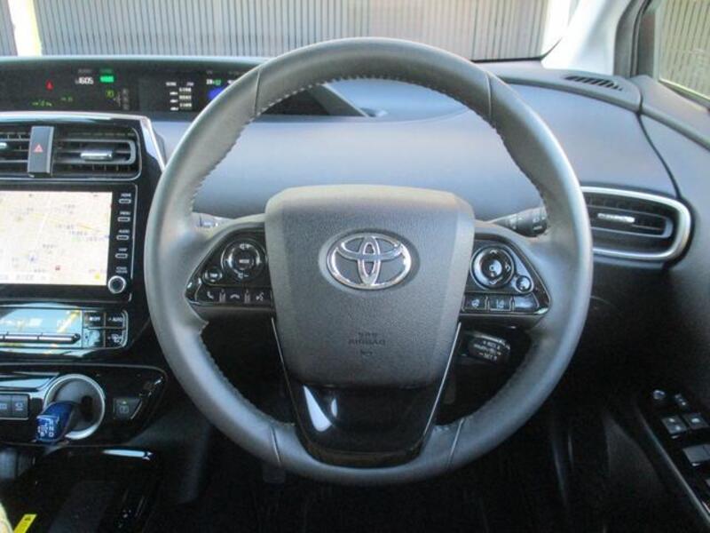 PRIUS PHV