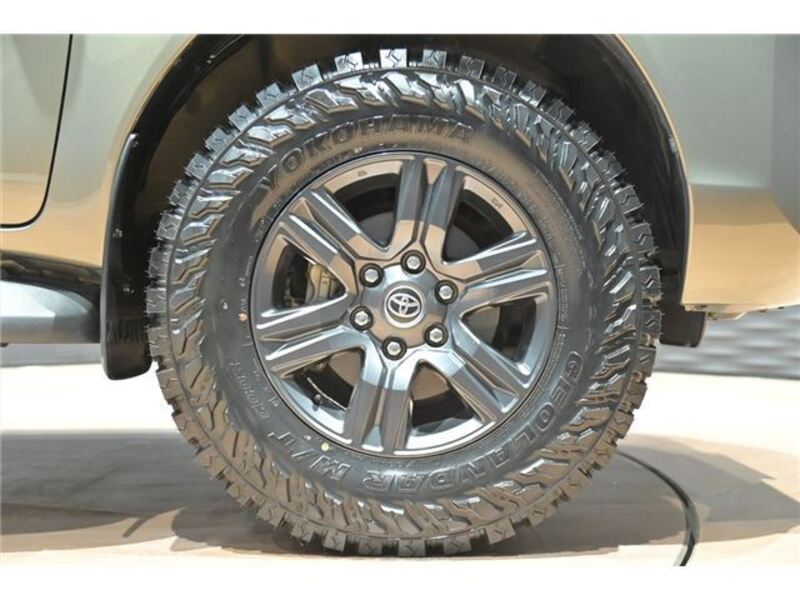 HILUX