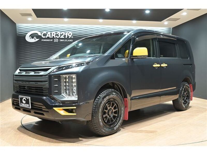 MITSUBISHI DELICA D5