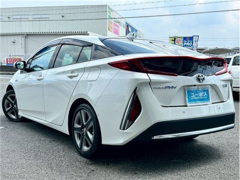 PRIUS PHV