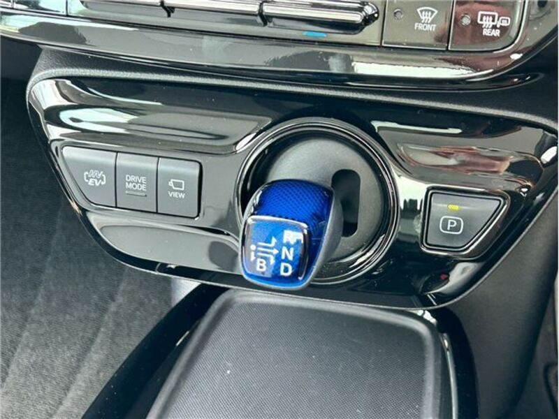 PRIUS PHV